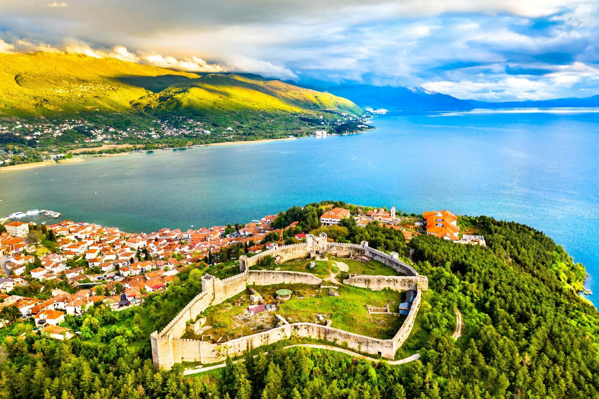 “Ohrid Waves”